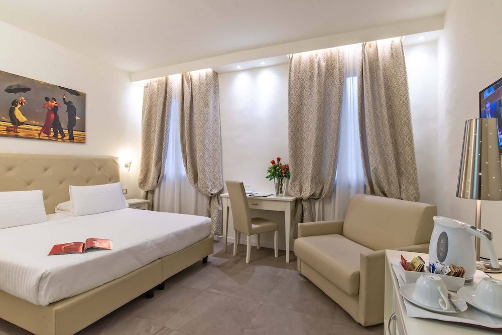 Hotel Accademia Double Room 7