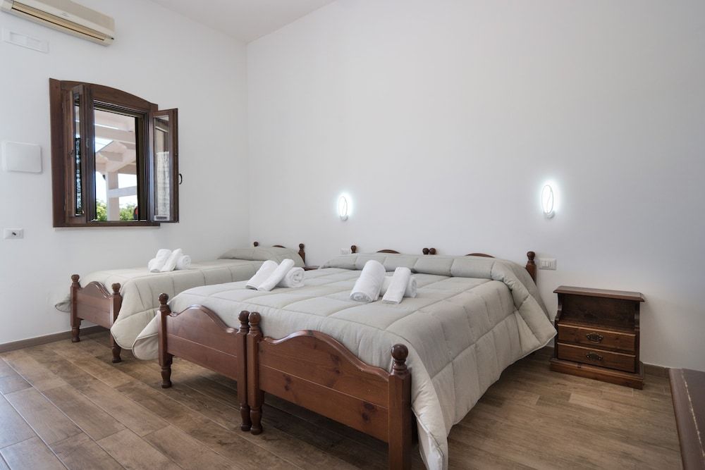 Superior Triple Room, Ensuite, Garden View