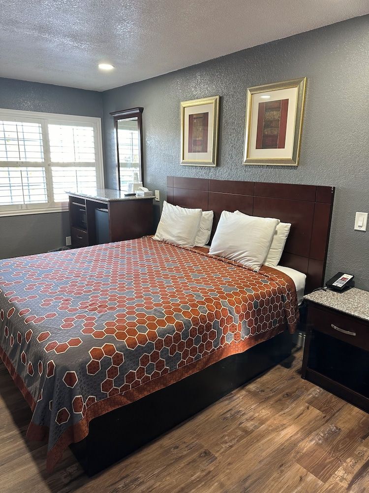 Basic Suite, 2 Bedrooms