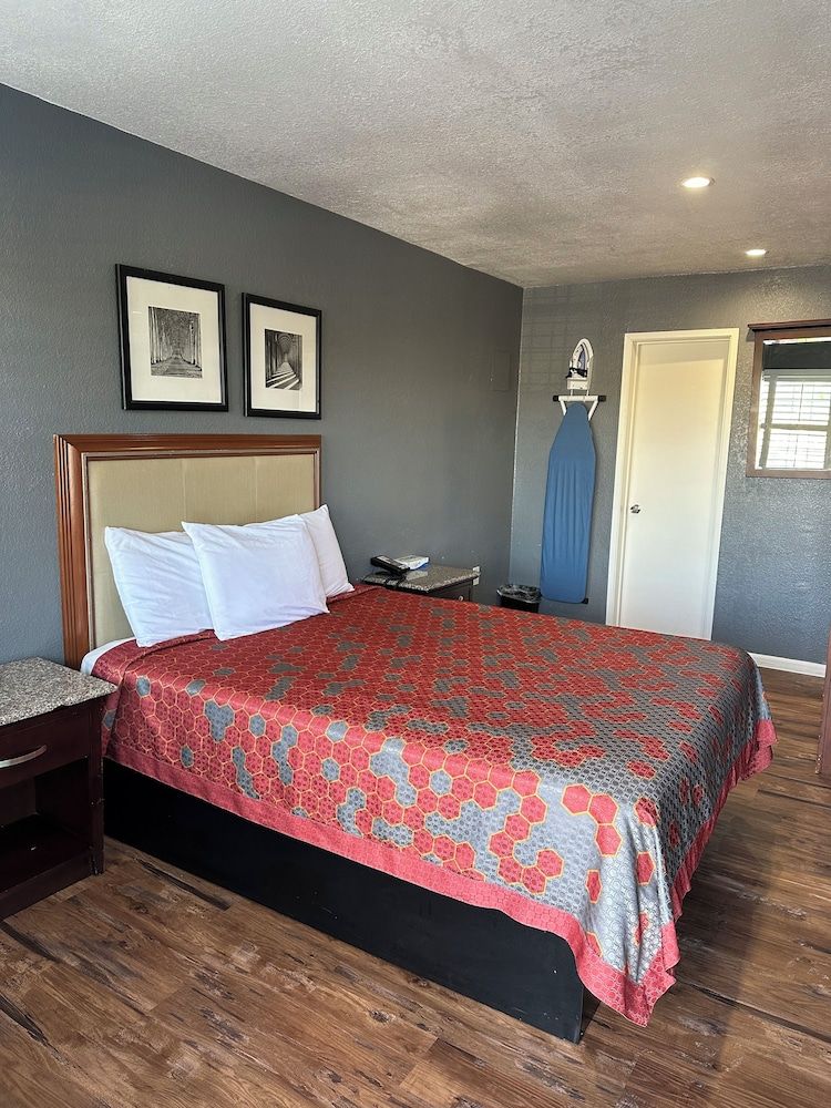 undefined Fireside Inn Santa Cruz 5