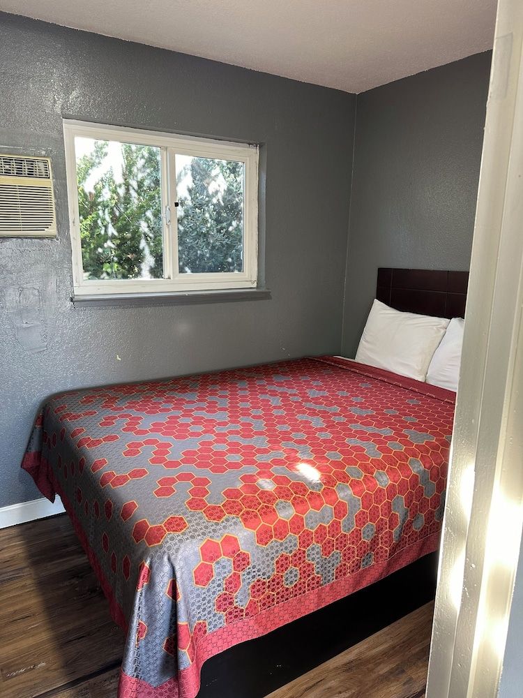 Basic Suite, 2 Bedrooms