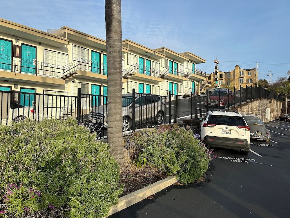 undefined Fireside Inn Santa Cruz 10