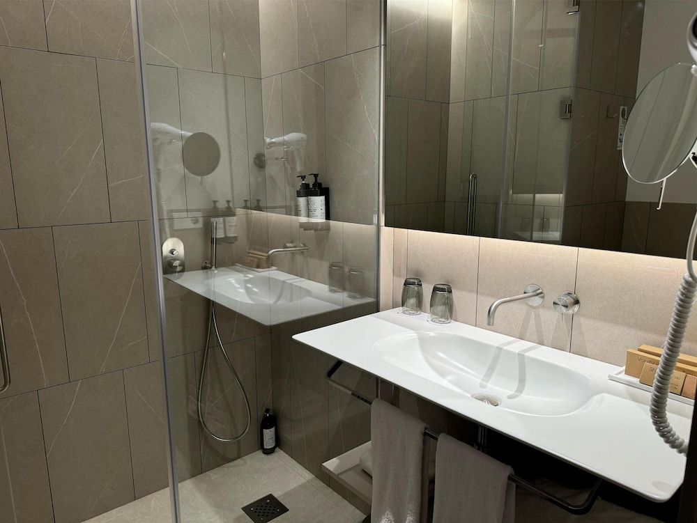 Becquer Hotel, Historic City Center Twin Room (with extra bed) 12