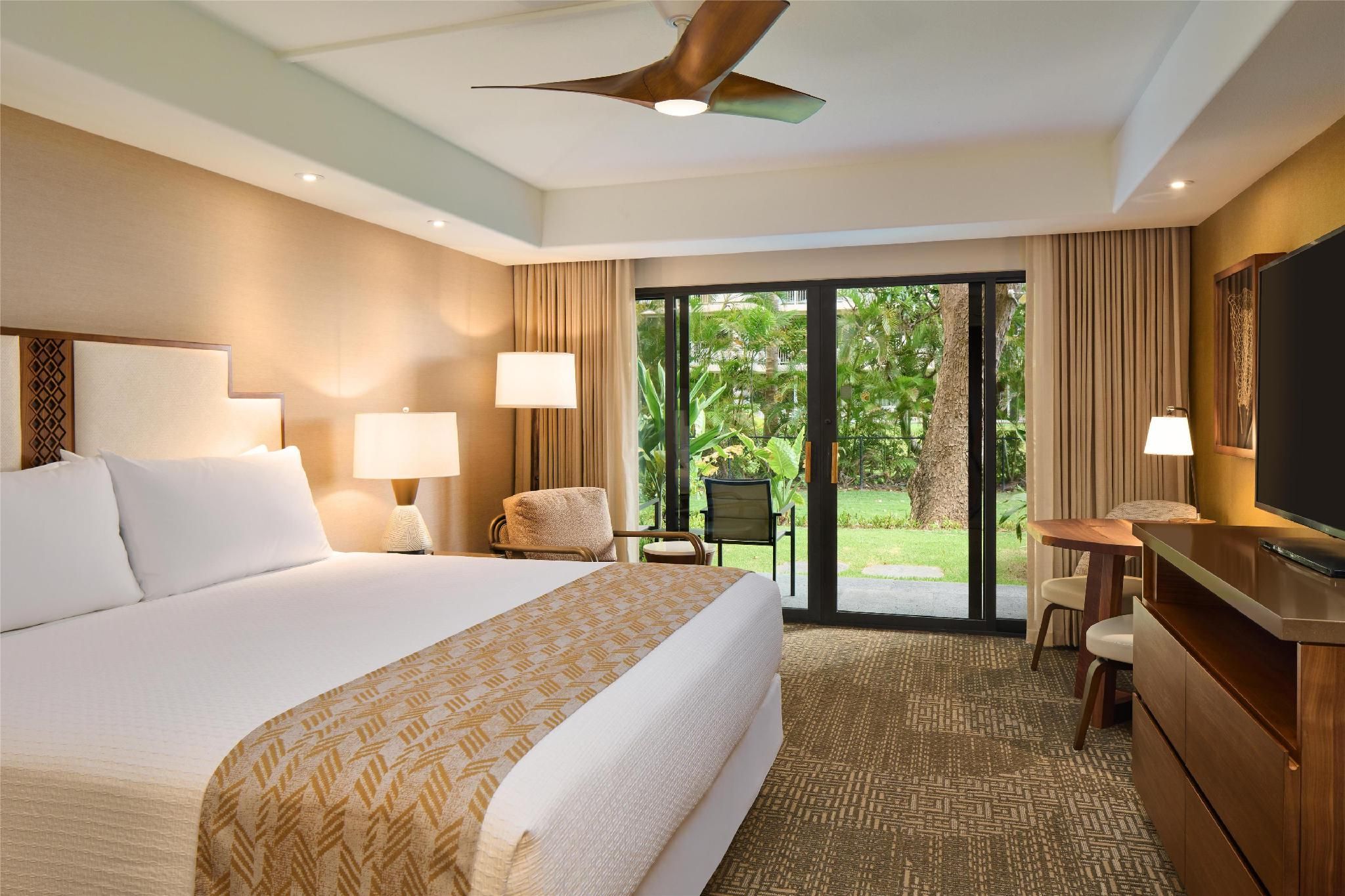 Premium Garden View 1 King Bed