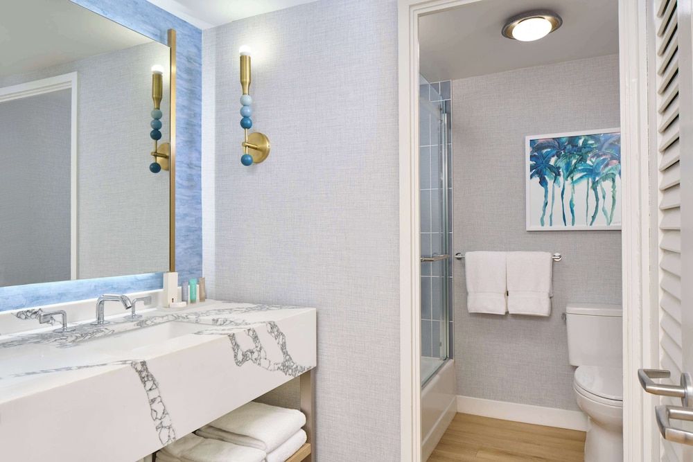 OUTRIGGER Kaanapali Beach Resort Signature Room, Ground Floor (Courtyard, 1 King Bed) 5