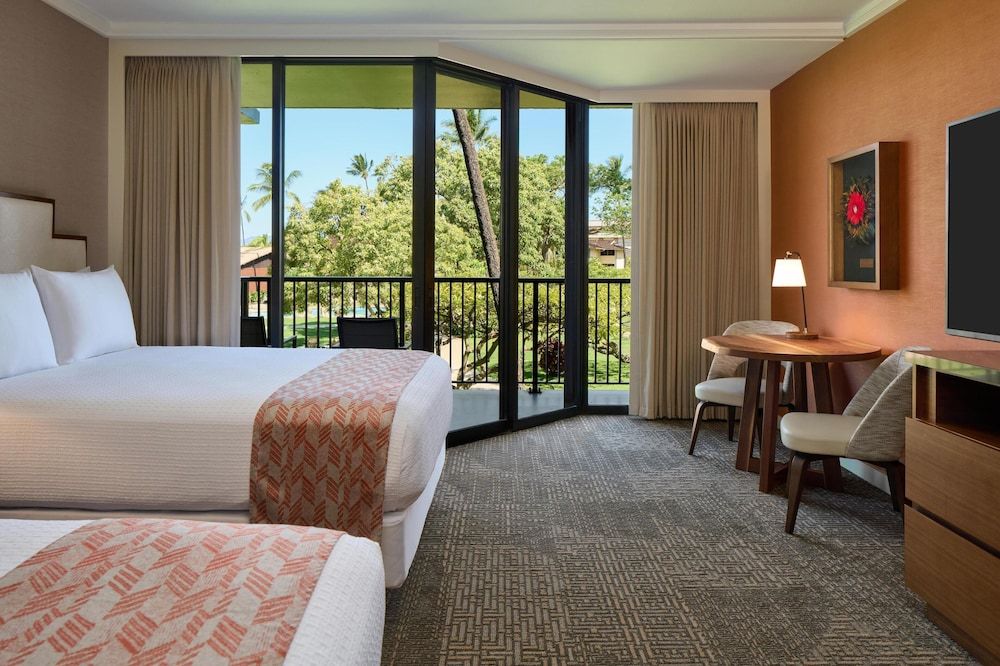OUTRIGGER Kaanapali Beach Resort Premium Room, 2 Queen Beds, Courtyard View