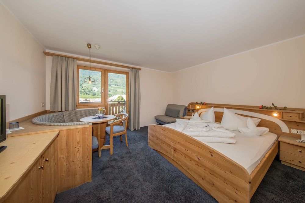 Economy Double or Twin Room
