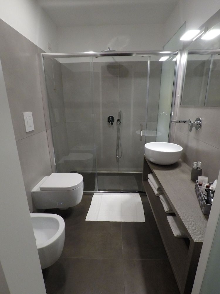 Napoli Svelata Deluxe Double Room 5