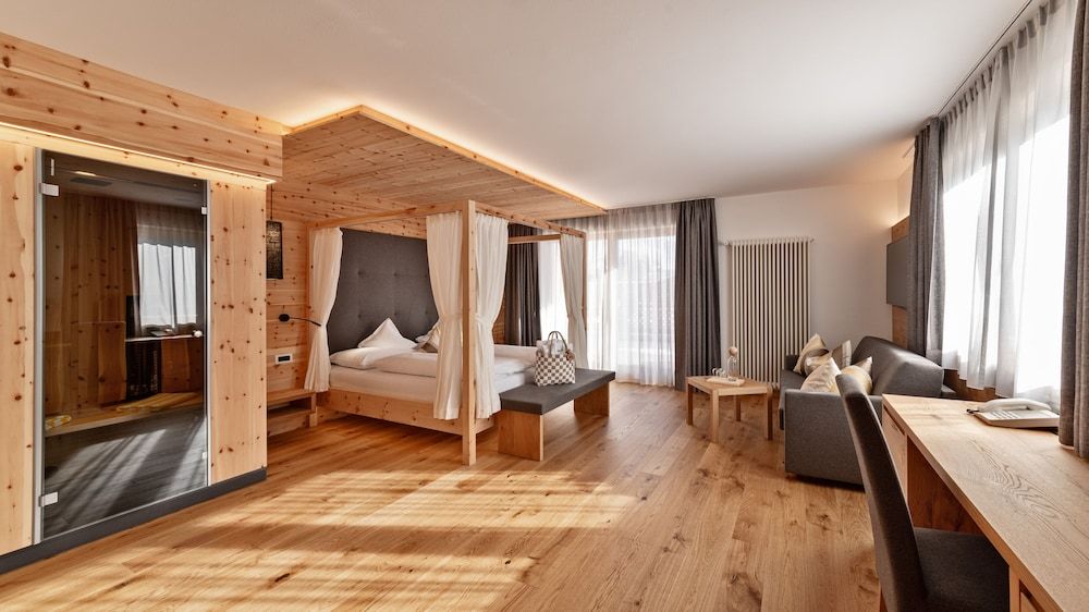 Junior Suite (Sinfonia)