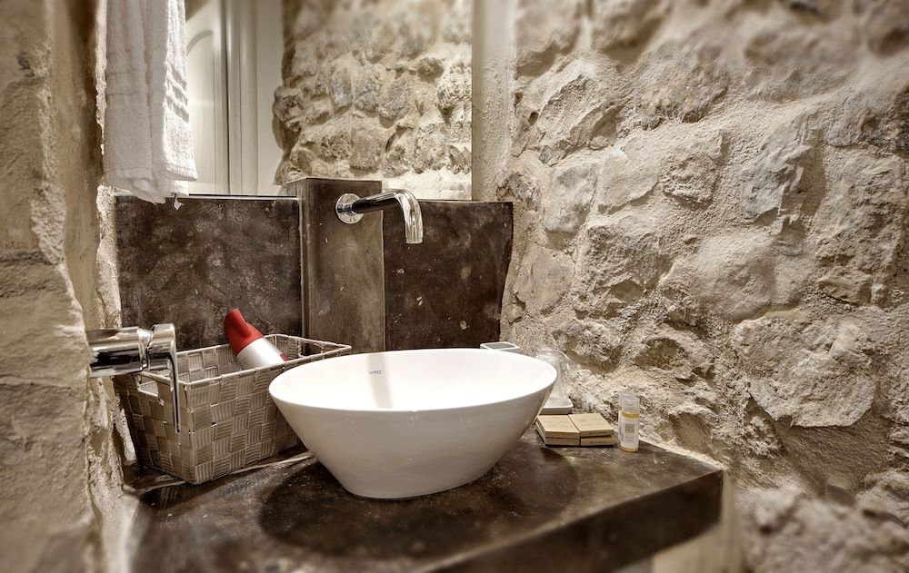 Sabbinirica Classic Double Room 12