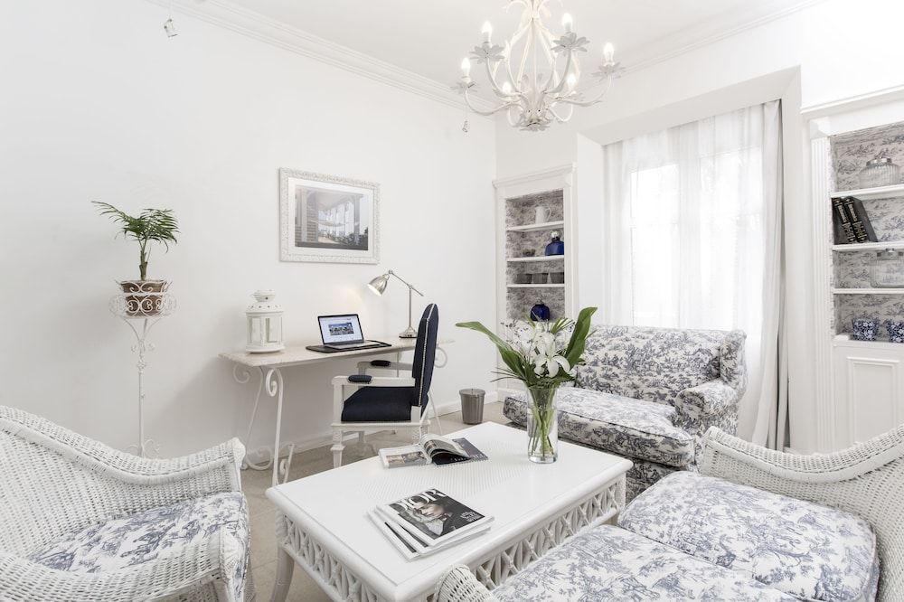 La Mision Hotel Boutique Room, 1 King Bed (Corporate Flat) 6