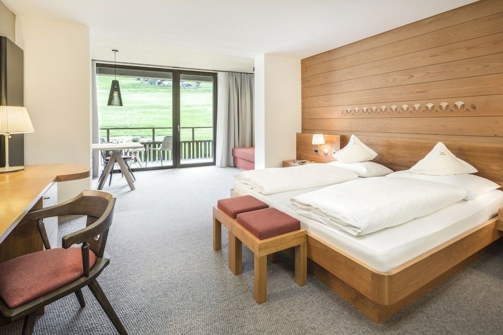 Junior Suite, 1 Double Bed, Non Smoking, Garden View