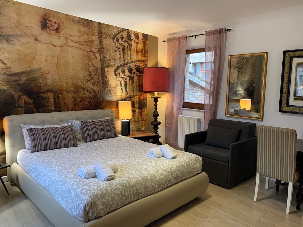 B&B Albornoz Deluxe Quadruple Room, City View 8