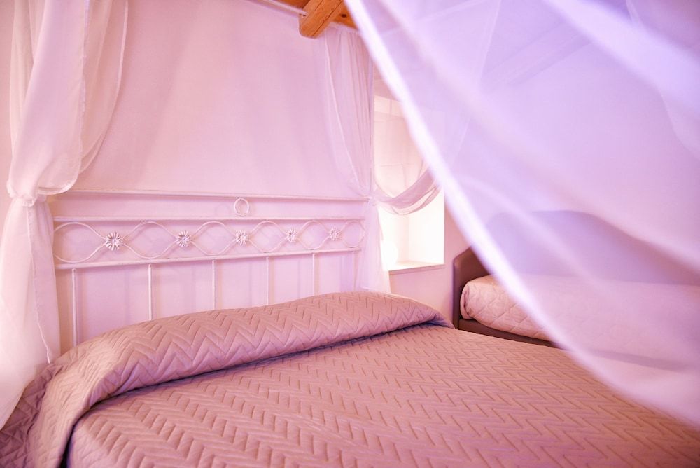 undefined Il Belvedere 10