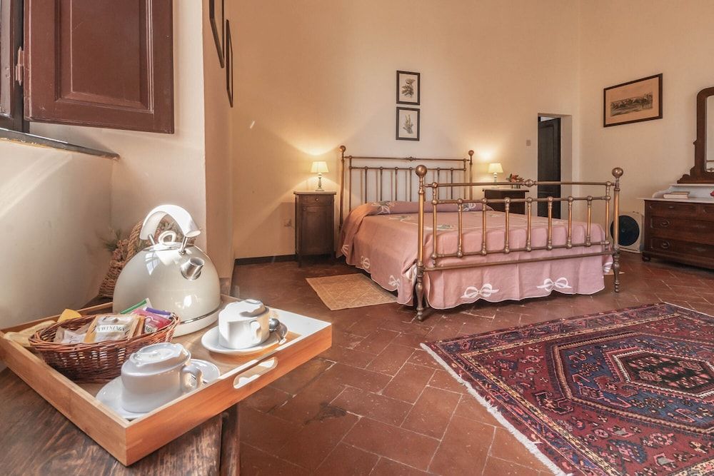 Romantic Double Room, 1 Queen Bed, Pool Access, Executive Level
