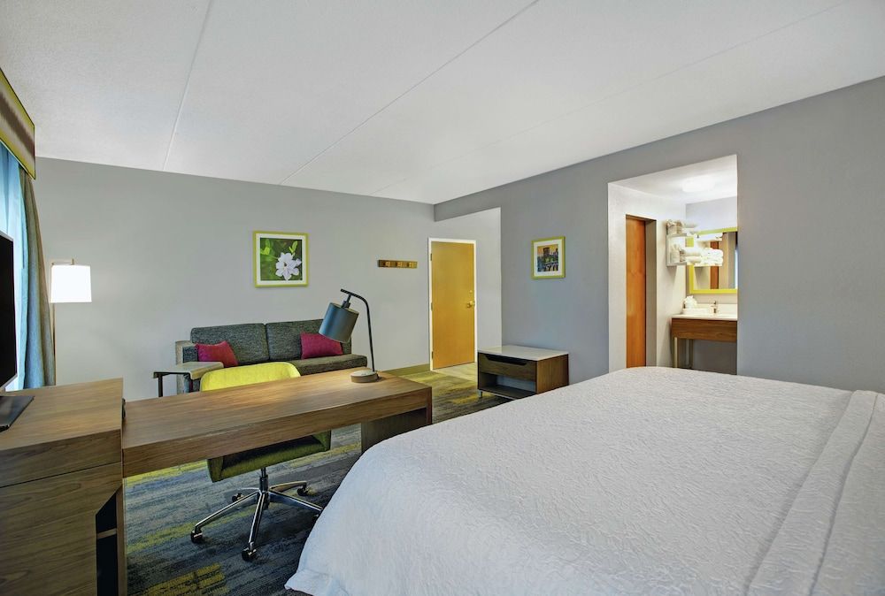 Studio 1 King, Non-Smoking, with Walk-in Shower