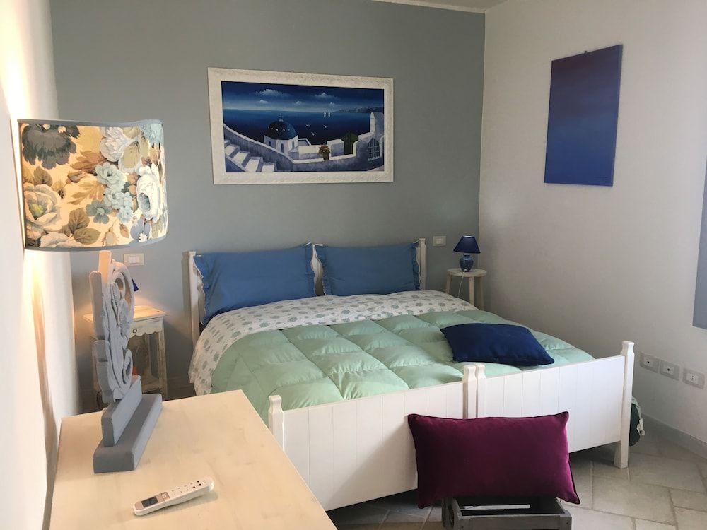 Le Terrazze Deluxe Apartment, 2 Bedrooms, Kitchen, Courtyard View 3