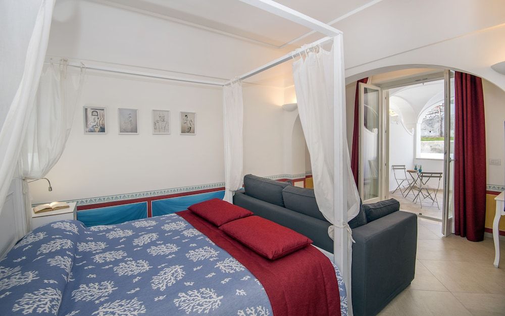 Villa Patrizi Deluxe Studio Suite, 1 Bedroom, Courtyard View 2