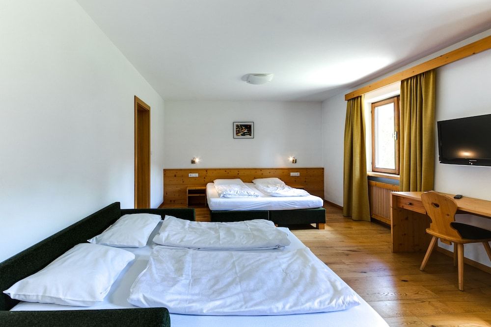 Smy Koflerhof Dolomiti Family Quadruple Room 2