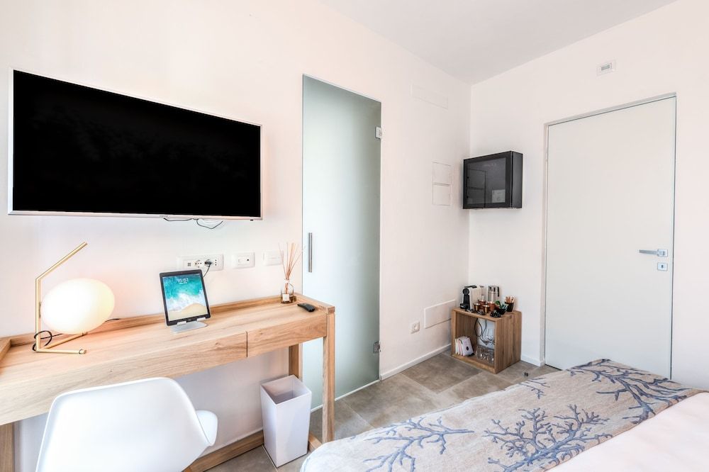 Il Sogno di Manarola by The First Camera Deluxe, vista montagna 6