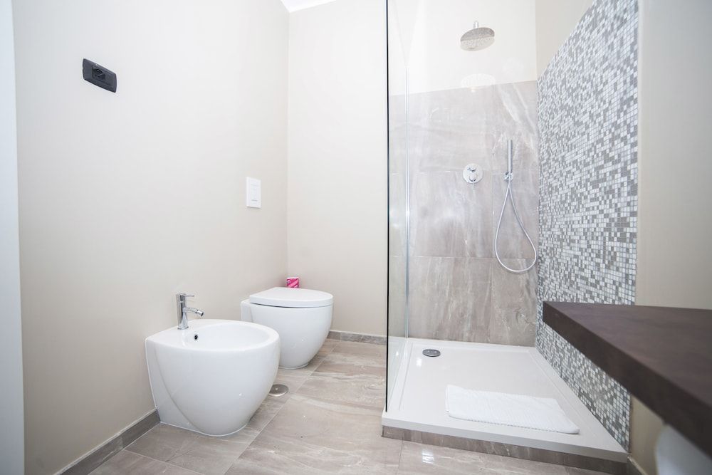 Trevi Portrait Standard Room, 1 Queen Bed 21