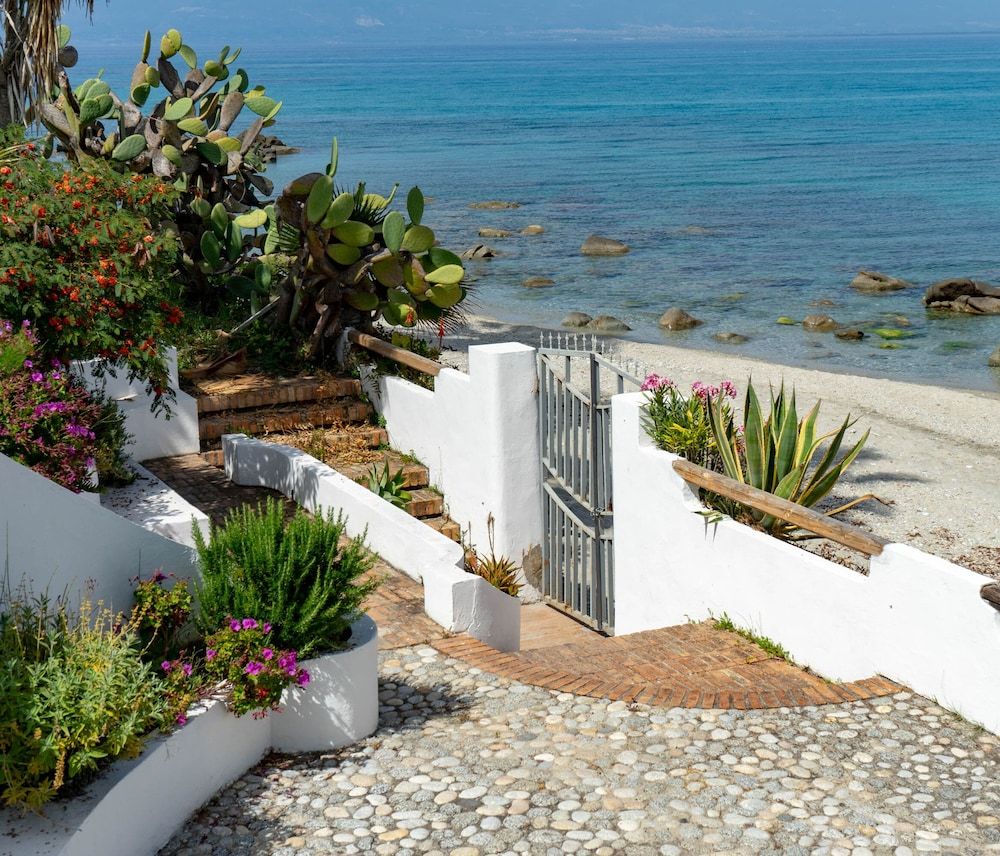 Albatros Residence