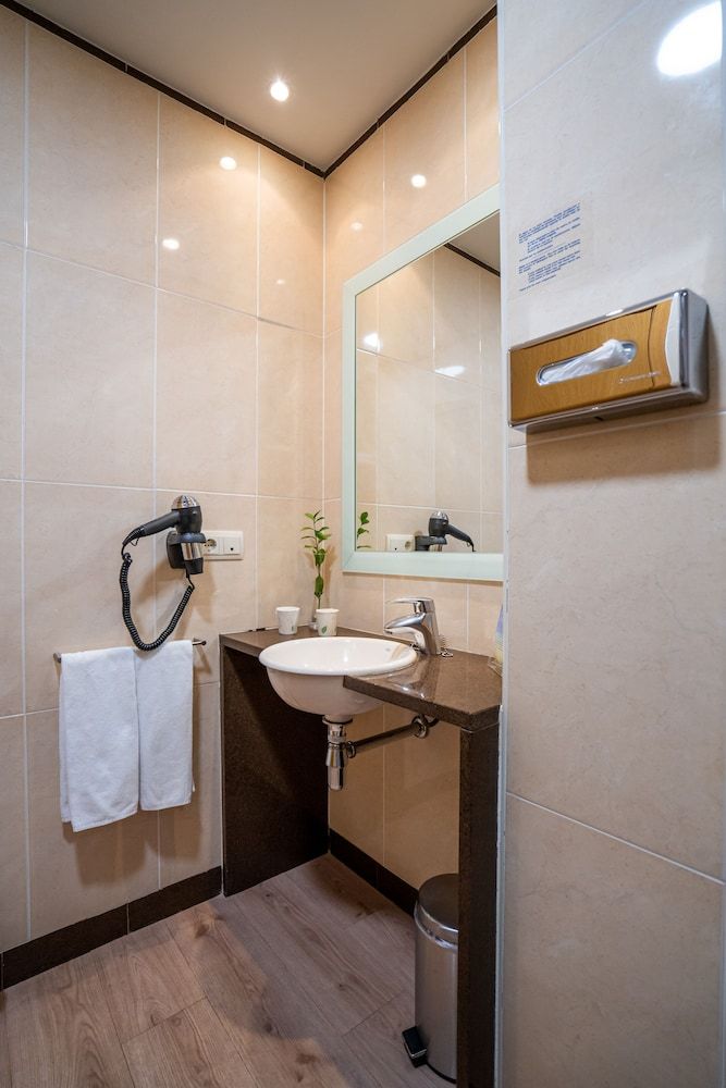 Hotel Salamanca Montalvo Standard Twin Room 4