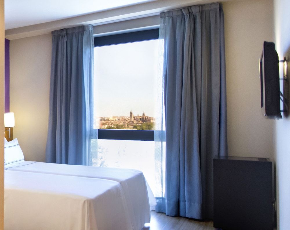 Hotel Salamanca Montalvo Standard Twin Room, City View 10