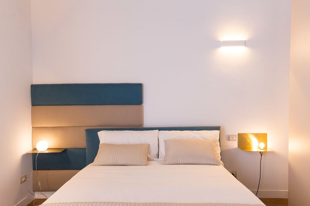 Savoy Riviera Traditional Triple Room, City View 4