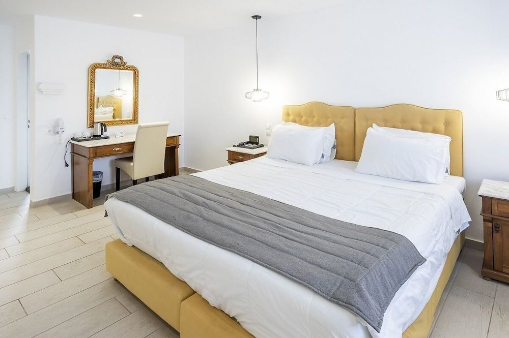undefined Smy Mediterranean White Santorini 4