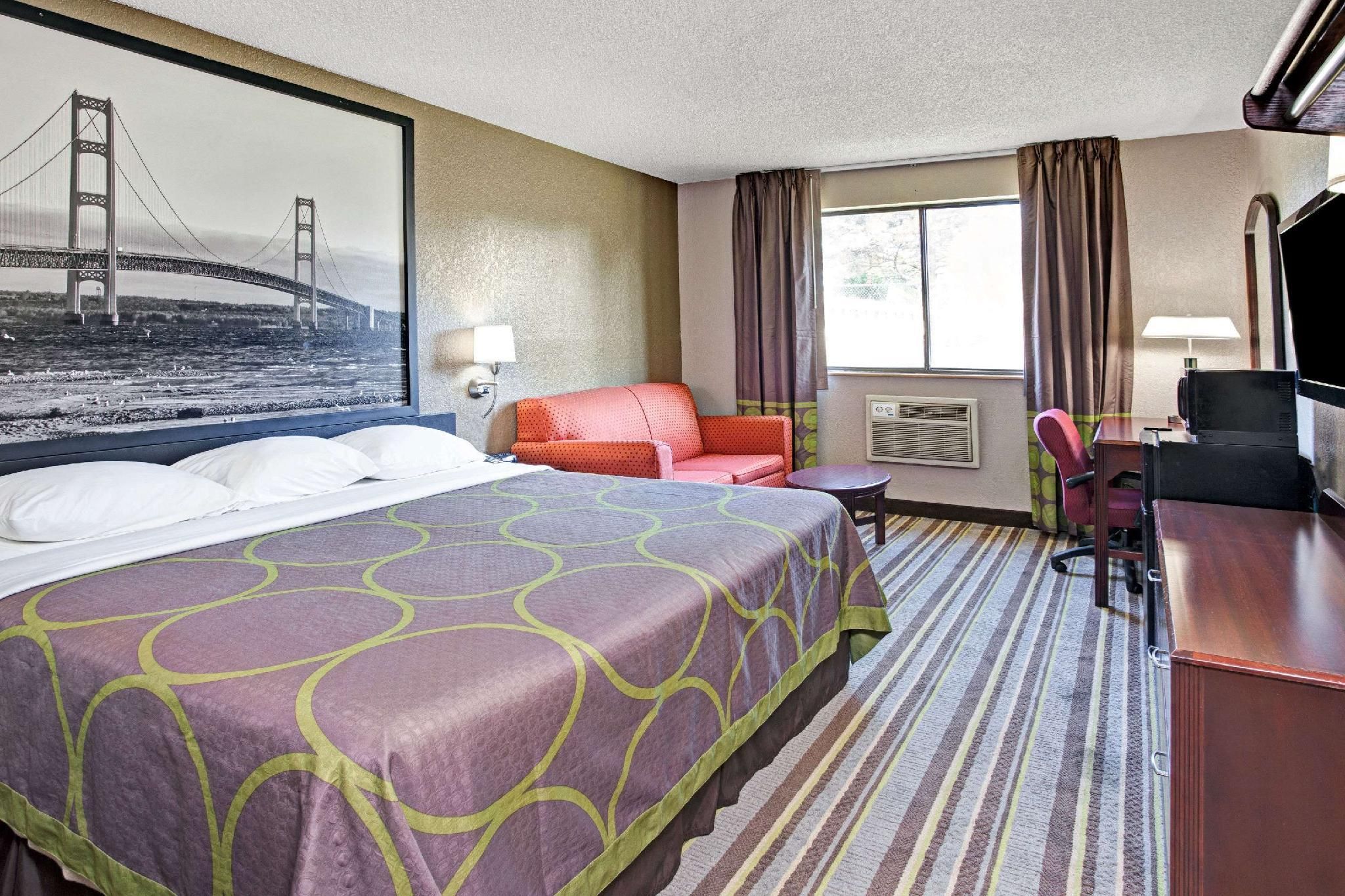 1 King Bed Non-Smoking