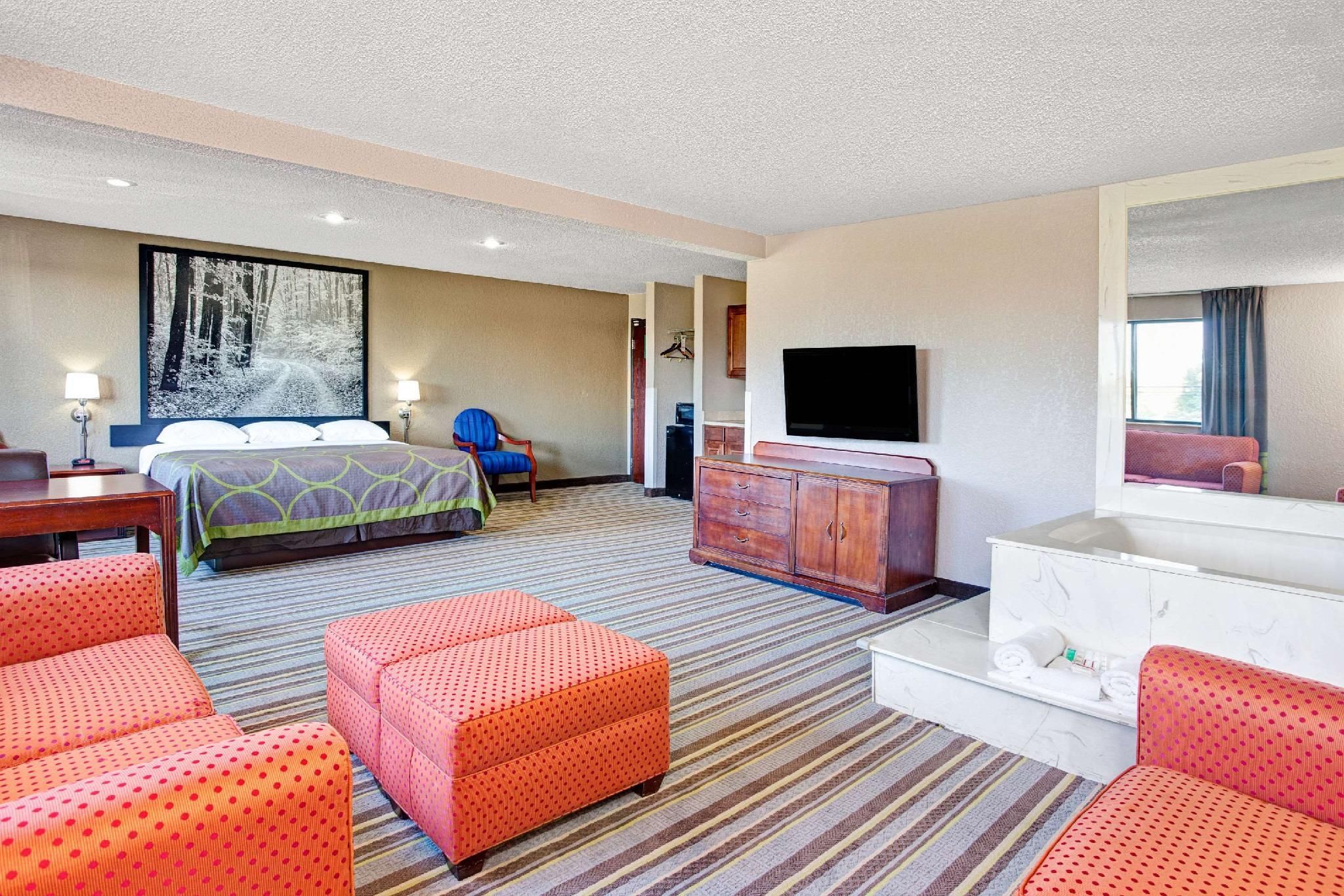 1 King Bed Suite Non-Smoking