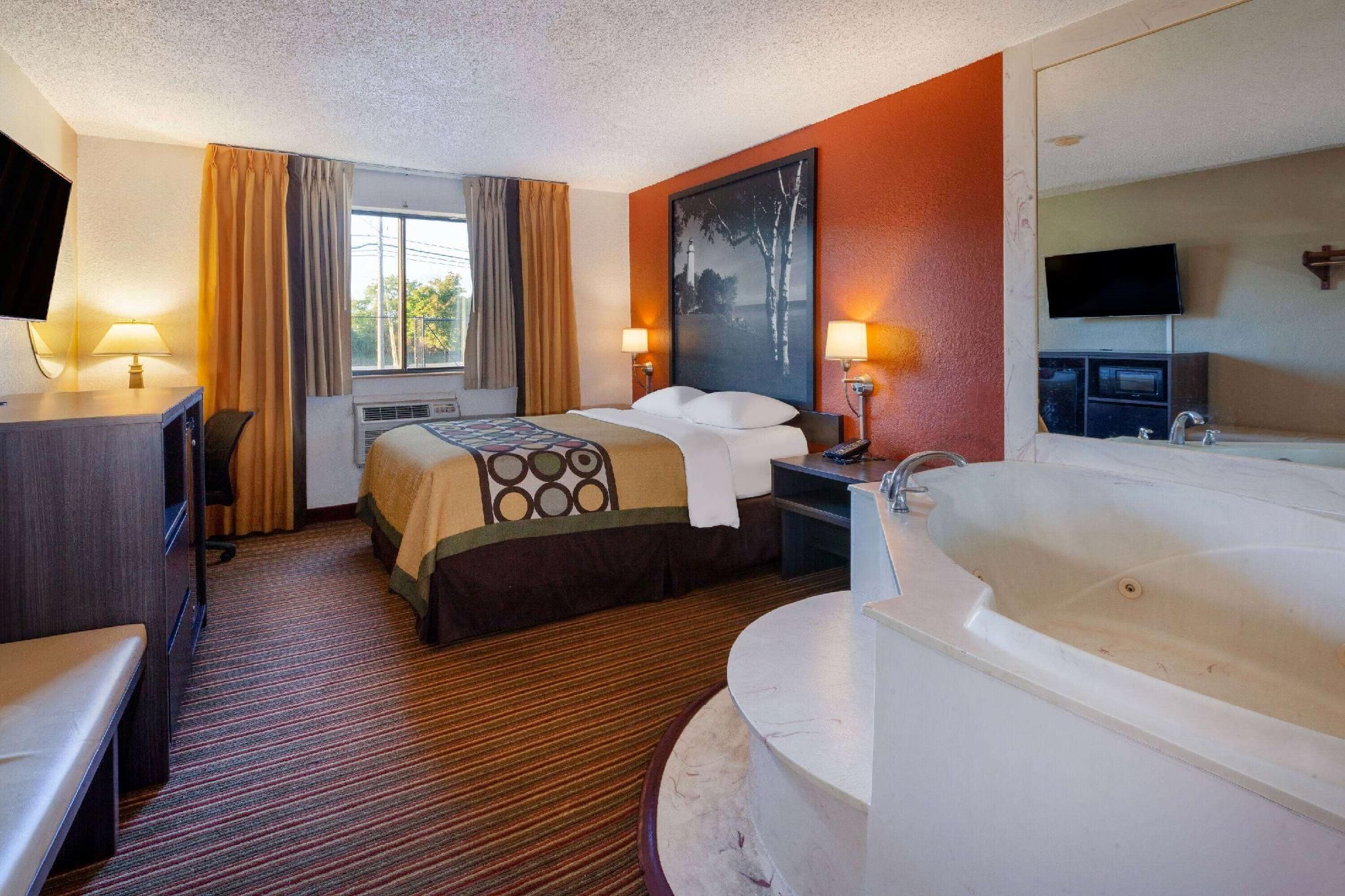 1 Queen Bed Suite Non-Smoking