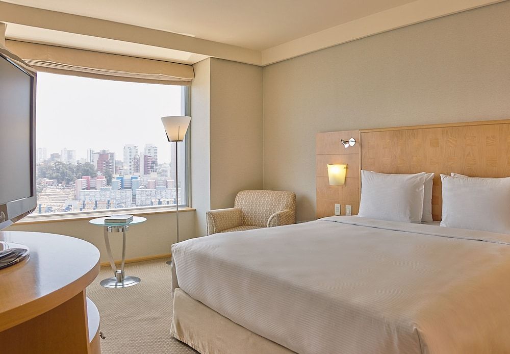 Executive Room, 1 King Bed, Business Lounge Access