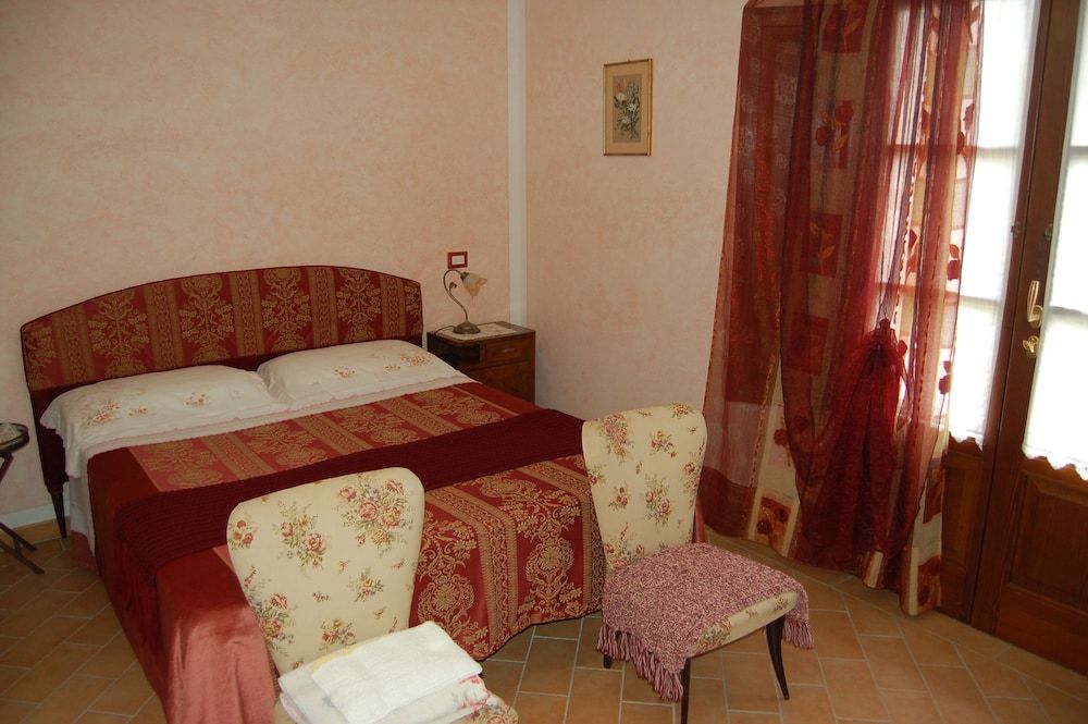 Classic Double Room, Garden View