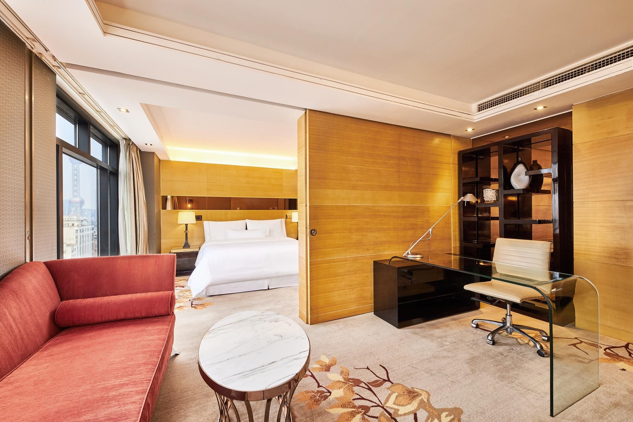 Club lounge access, 1 Bedroom Junior Suite, 1 King, City view