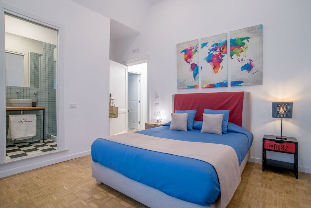 undefined Napoliamo Guest House