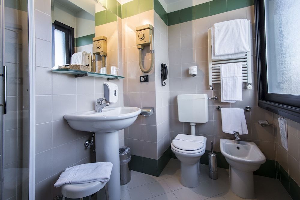 Art Hotel Milano Classic Double Room Single Use 15