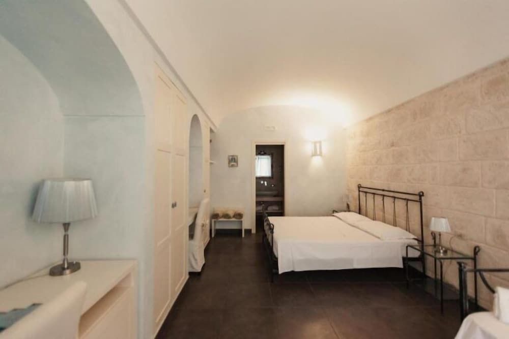 Al Mirador Resort Junior Room 2