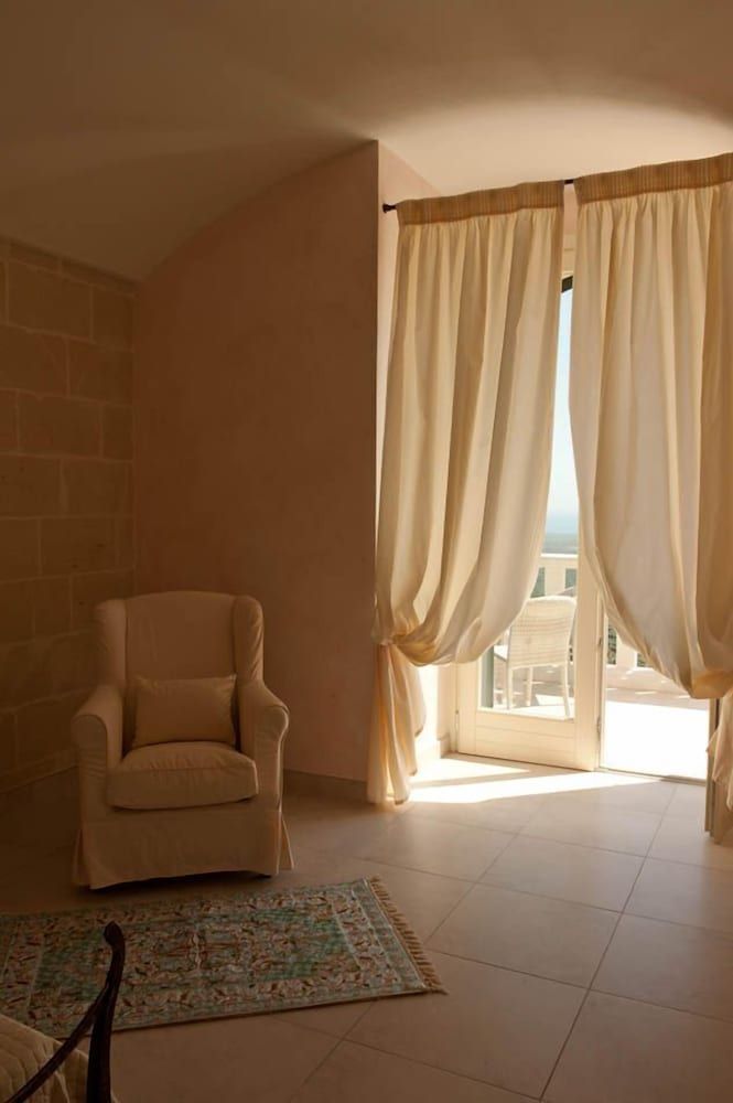 Al Mirador Resort Deluxe Room 5