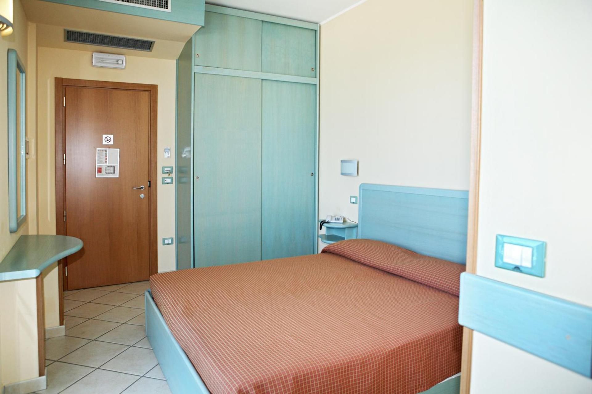 Double Room Lateral Sea View