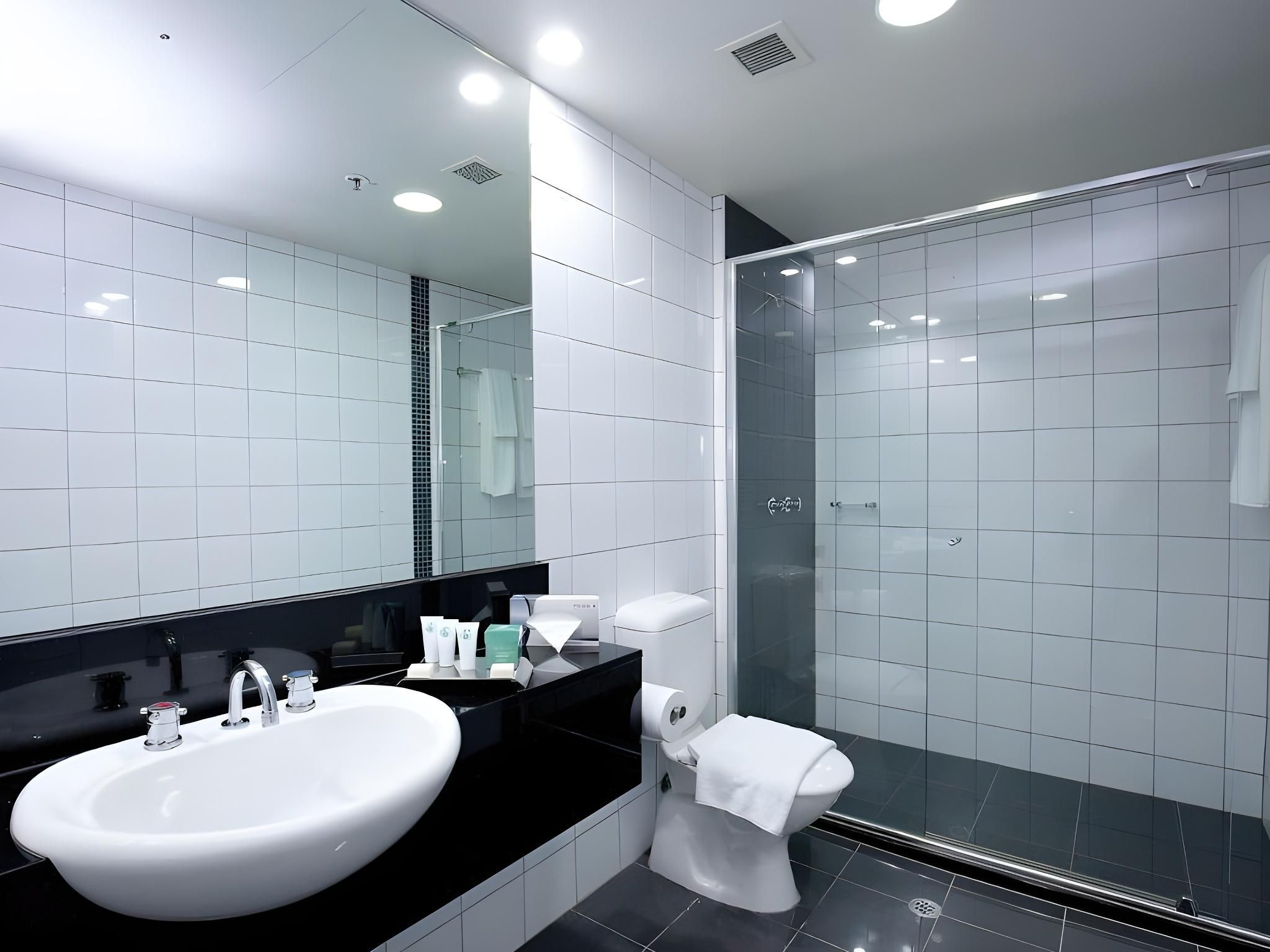 Rydges Darwin Central Studio Twin Bed 2