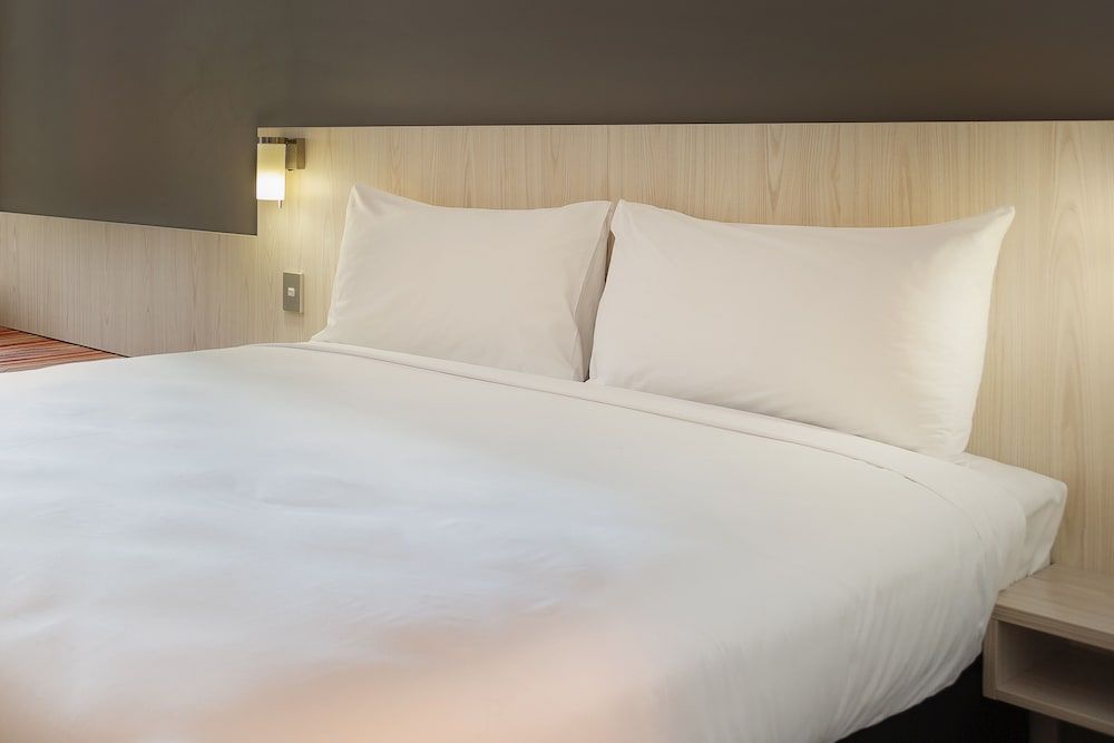 Standard Room, 1 Queen Bed (Accessible)
