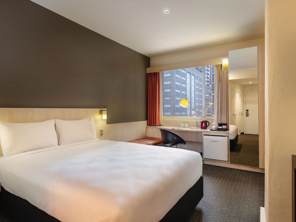 Standard Room, 1 King Bed
