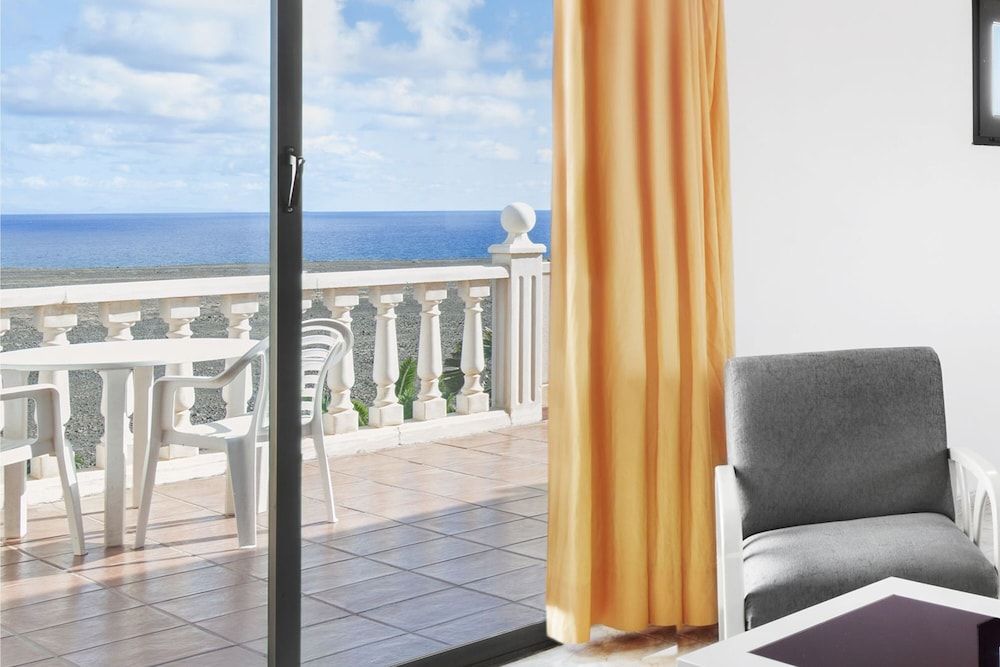 Apartment, 1 Bedroom, Ocean View (2 adults and 1 child)