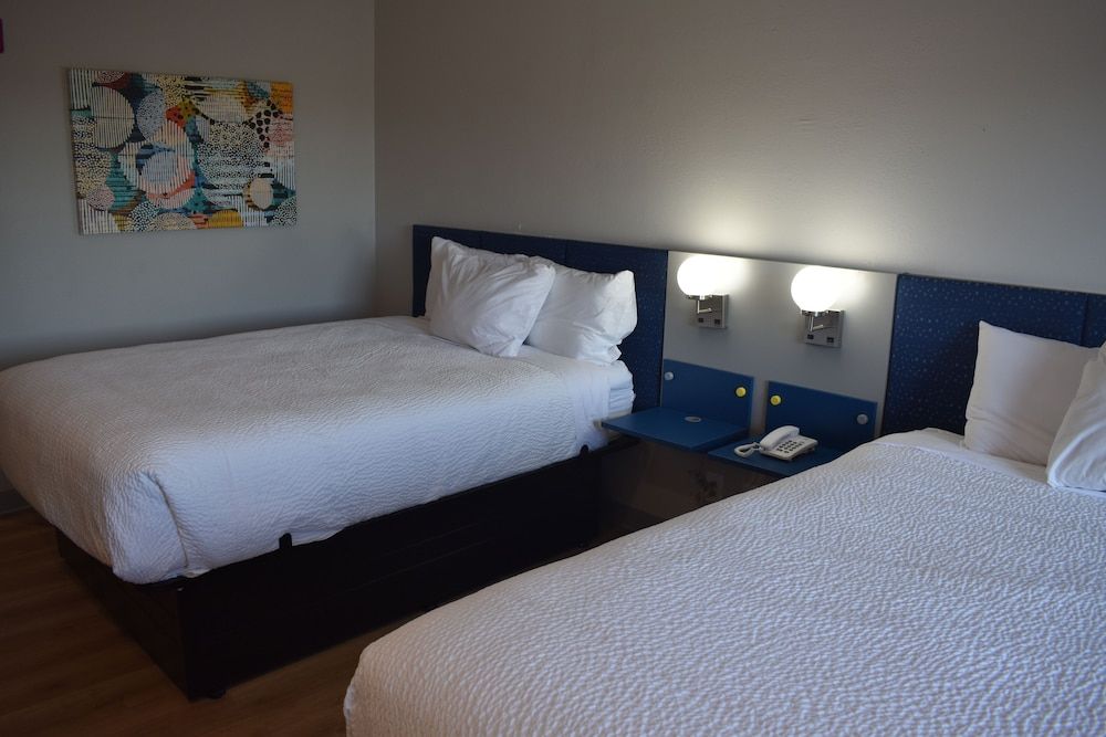 Standard Room, 2 Queen Beds, Non Smoking