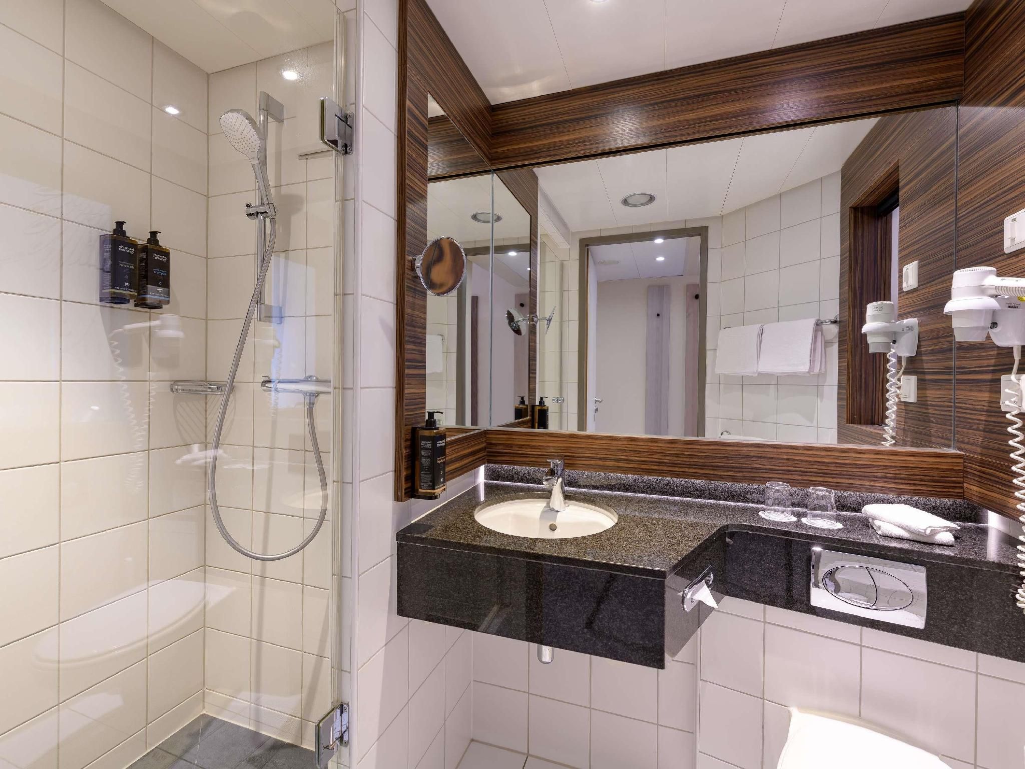 Mercure Hotel Berlin City Standard Queen Room 3