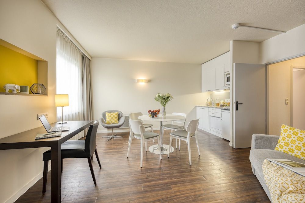 undefined Citadines Sainte-Catherine Brussels 8