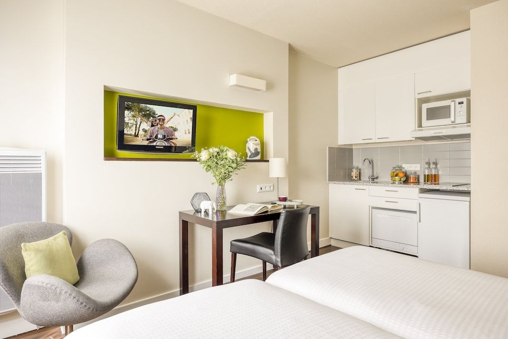 undefined Citadines Sainte-Catherine Brussels 2