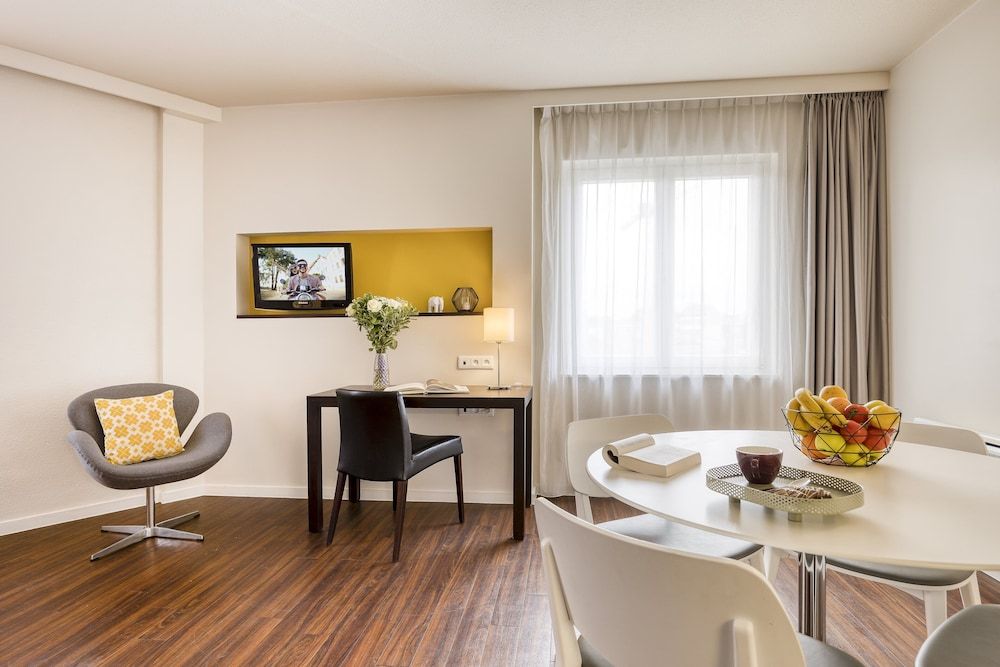 undefined Citadines Sainte-Catherine Brussels 7